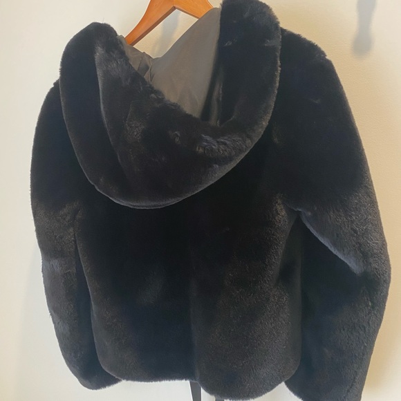 SANDRO ✨NWOT✨ Faux Fur Jacket 😎 - Picture 7 of 10